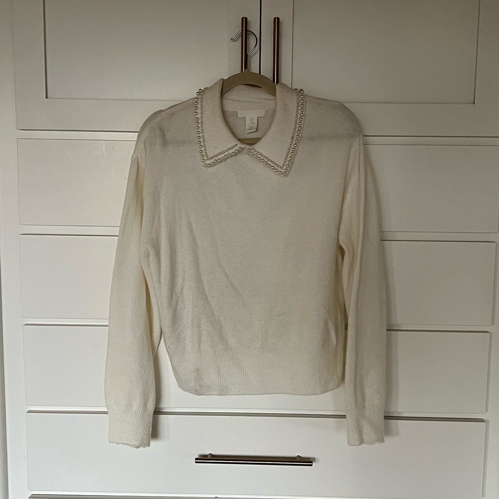 Pearl embellished collar sweater